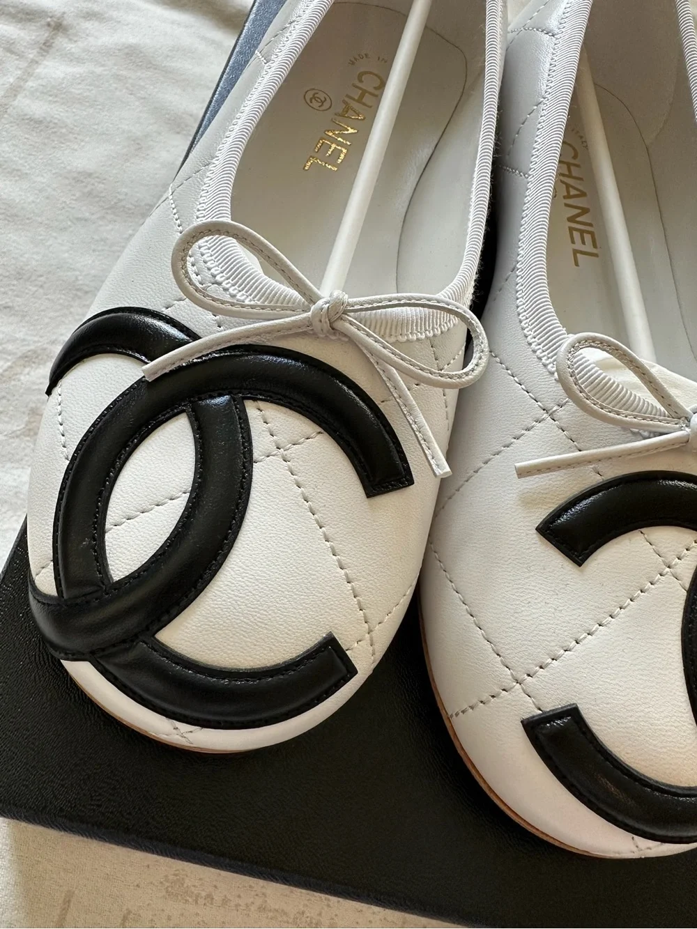 Chanel 26M coco beach Cambon ballet flats White color size 38